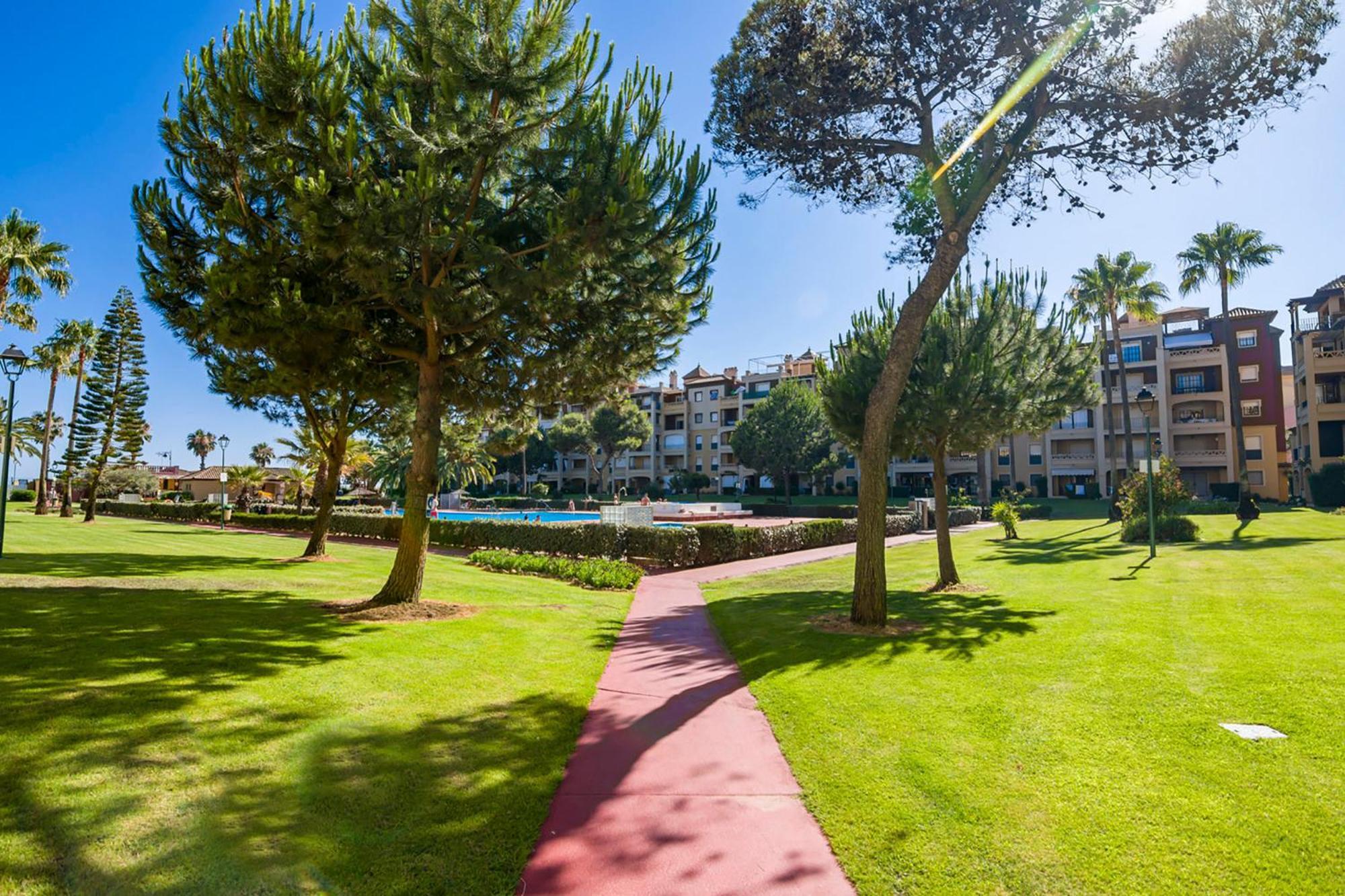 Alcaudon By H Apartment Исла Канела Екстериор снимка
